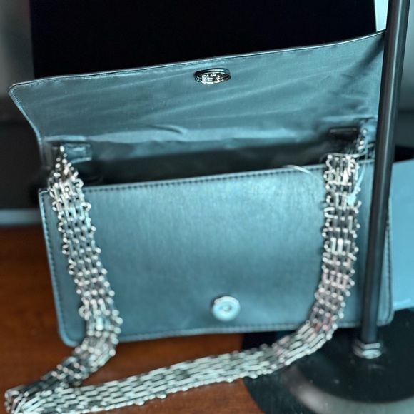Kendall & Kylie Black Crossbody Bag - Picture 5 of 9